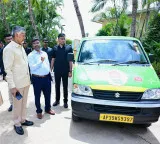 Chandrababu Naidu inspects new Thalli-Bidda Express vehicles