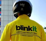 Blinkit delivery partner wins hearts with dedication in Bengaluru