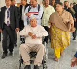 Lalu Yadav leaves for Delhi for advanced medical treatment after health scare