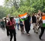 Tension erupts at Delhi's Jantar Mantar during protest march; police deploy barricades