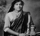Who is Kesarbai Kerkar and why did NASA choose her voice for Voyager 1