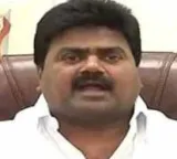 Tammineni Sitaram committed land scams with fake death certificate says Kuna Ravikumar