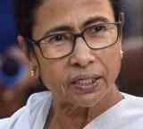 Mamata Banerjee closes doors for leaders who left the party
