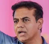 KTR joins BRSV protest at Indira Park against Delhi police action