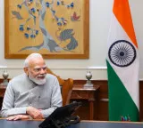 Modi selfie video effect 10 lakh followers overnight