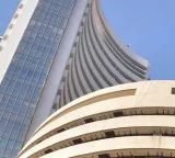 Sensex down 332 points as Indian markets continue losing streak