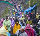 Amarnath Yatra resumes after 6-day suspension; pilgrims praise security officials, administration