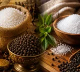 Salt and black pepper history and their value in ancient times