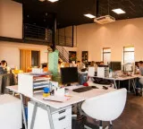 Habits that are damaging your career in the office without you knowing