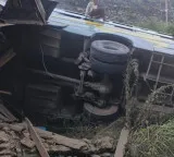 30 injured as bus carrying Amarnath Yatris skids off road in J&K’s Ganderbal