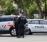 Man stabs three women in Paris, says 'Allah commanded me'
