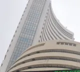 Sensex Gains 274 Points Driven by Auto Sector Stocks