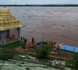 Godavari turns fierce at Bhadrachalam first danger warning issued