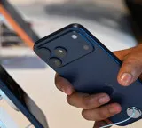 Apple likely to outperform smartphone industry despite cost pressures: Experts