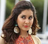 Rajinikanth gives a special gift to Raashii Khanna