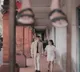 Pre wedding photoshoot strange photo confuses netizens