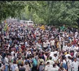 Delhi High Court questions Center on why Jantar Mantar is not closed for protests