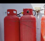 Miyapur balloon cylinder explosion four people injured near GSM Mall
