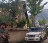J&K Police conduct searches at 26 locations in Sopore in terror-link case