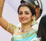 When will Trisha be made Deputy CM AIADMK leader mocks CM Vijay