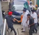 Sukhbir Singh Badal attacked with swords in Nanded Maharashtra and rushed to hospital