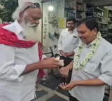 JC Prabhakar Reddy Sweet Warning Video Goes Viral After He Garlands Shopkeepers