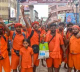 Third Monday of Sawan: Lakhs of devotees throng Shiva temples across India