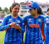 Smriti's skill, Harmanpreet's tenacity makes them exceptional competitors: Perry