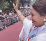 Sonalika Joshi shares proud moment as Dilip Joshi & ‘TMKOC’ cast joins 44th India Day Parade in New York