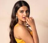 Nidhhi Agerwal leaves ED office without speaking to media