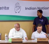How can Sonia, Rahul know significance of Vande Mataram: BJP