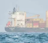 Somali Pirates hijack Turkish weapons ship with six Indians on board