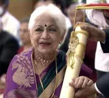 Padma Shri Awardee Sowcar Janaki's last rites to be held on Saturday; Chiranjeevi pays glorious tribute to iconic actress