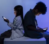 Children Screen Time Management Tips to Stop Kids From Crying