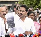 Jagan accuses Naidu govt of weakening education in Andhra government schools