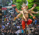 Two dead as Ganpati idol falls during procession in Mumbai