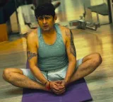 Sonu Nigam resumes his fitness journey with yoga after surgery