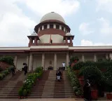Supreme Court issues notices to twenty rebel Trinamool Congress MPs