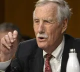 30 US senators seek end to visa delays