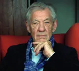 Ian McKellen broke the Golden Globe award and lied about it