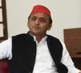 Akhilesh Yadav promises 40000 rupees annually for poor women in massive election pledge