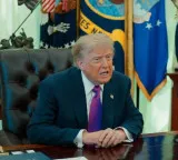 Trump renames Lake Ontario 'Lake America'