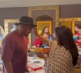 Salman Khan's sister Arpita performs aarti, applies tilak as she ties rakhi to Bhaijaan