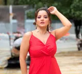 Monalisa comments on heroine skin show says presentation is important
