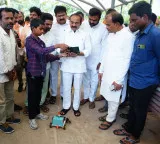 Eatala Rajender congratulates Karimnagar child prodigy for AI flag hoisting technology