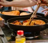 Iron pan seasoning trick makes non stick pan unnecessary