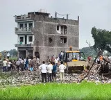 11 dead, five hurt as blasts rock UP firecracker unit 