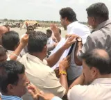 YS Jagan Mohan Reddy receives grand welcome from YSRCP cadres in Pulivendula