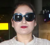 Sunita Ahuja says heroes spend more time with heroines than wives