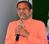 Sridhar Vembu explains why to reduce foreign travel and gold purchases